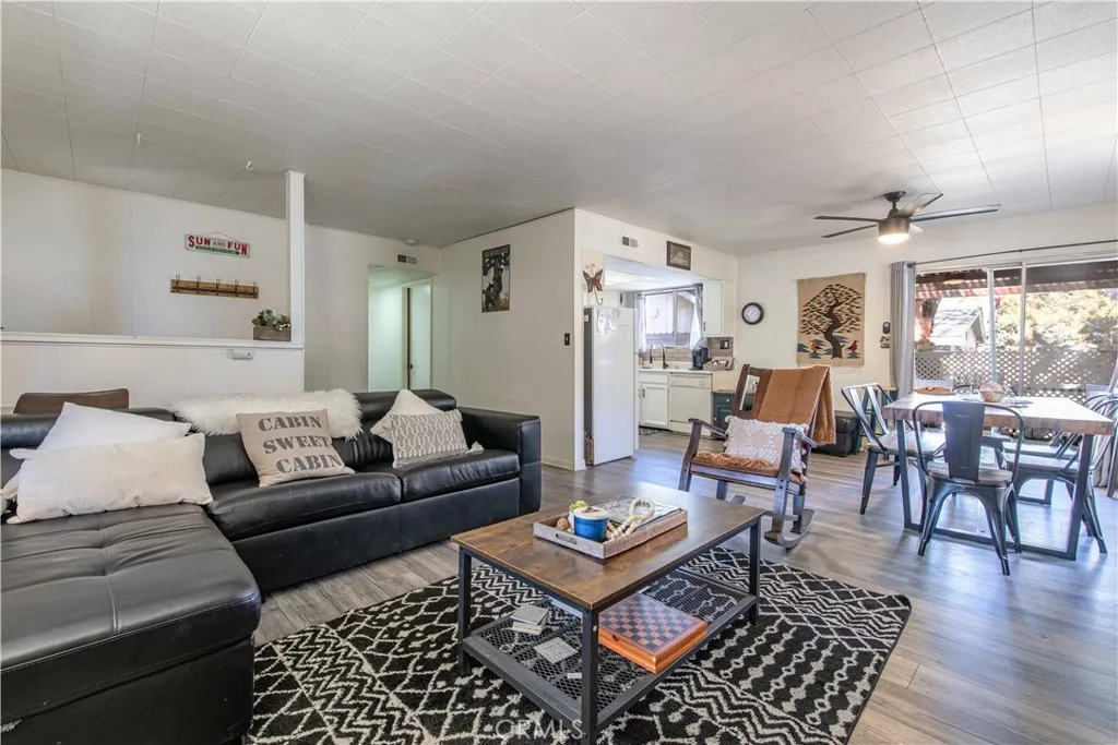 410 Oriole Drive, Big Bear Lake, California 92315 home-pic-0