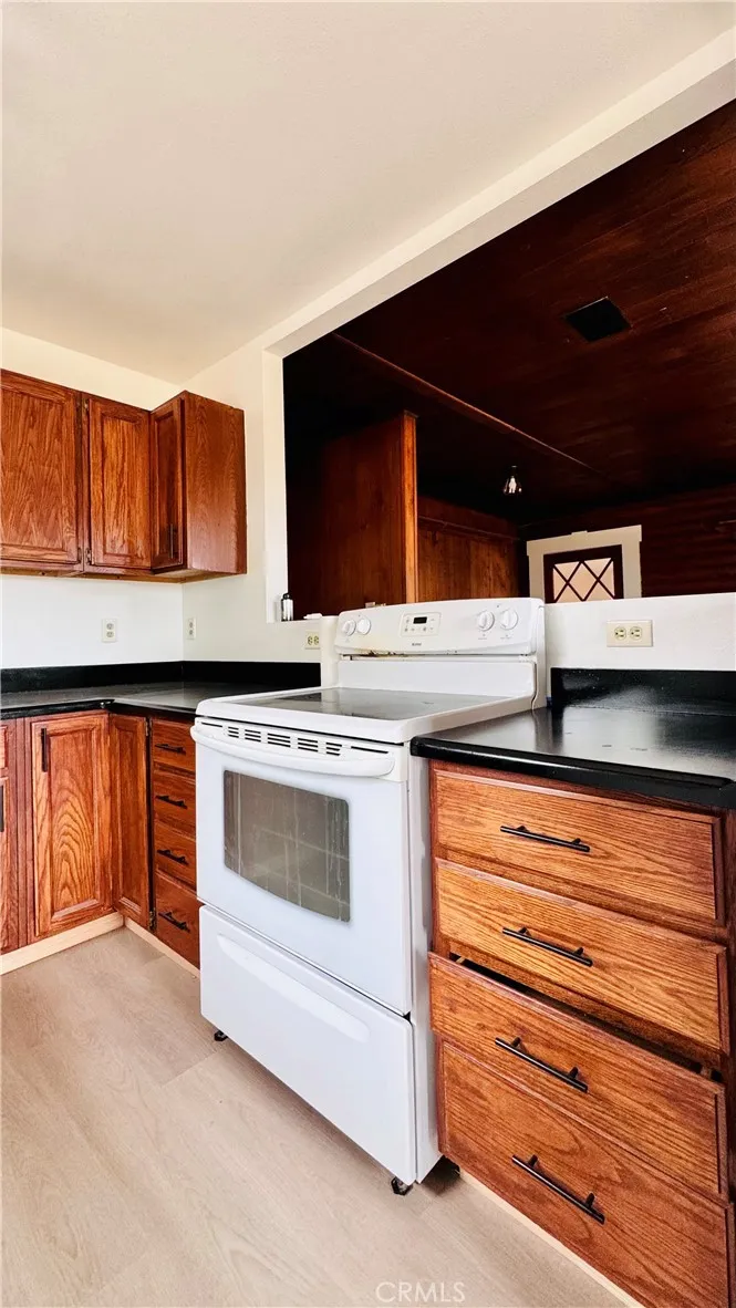 11213 Monte Vista Road, Phelan, California 92371 home-pic-26