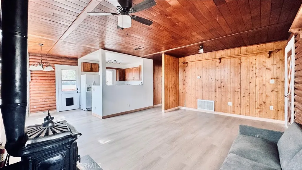 11213 Monte Vista Road, Phelan, California 92371 home-pic-13