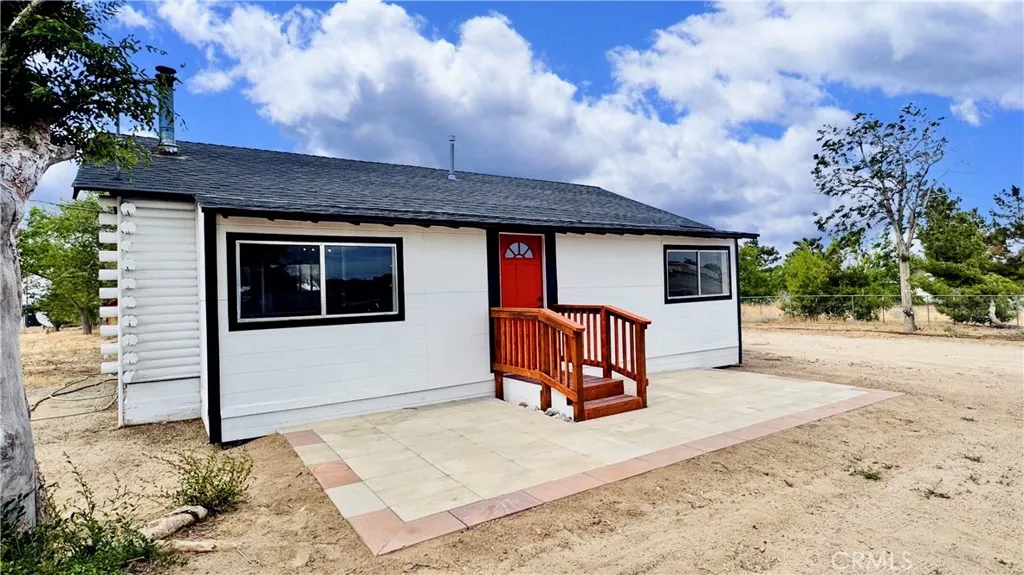 11213 Monte Vista Road, Phelan, California 92371 home-pic-2