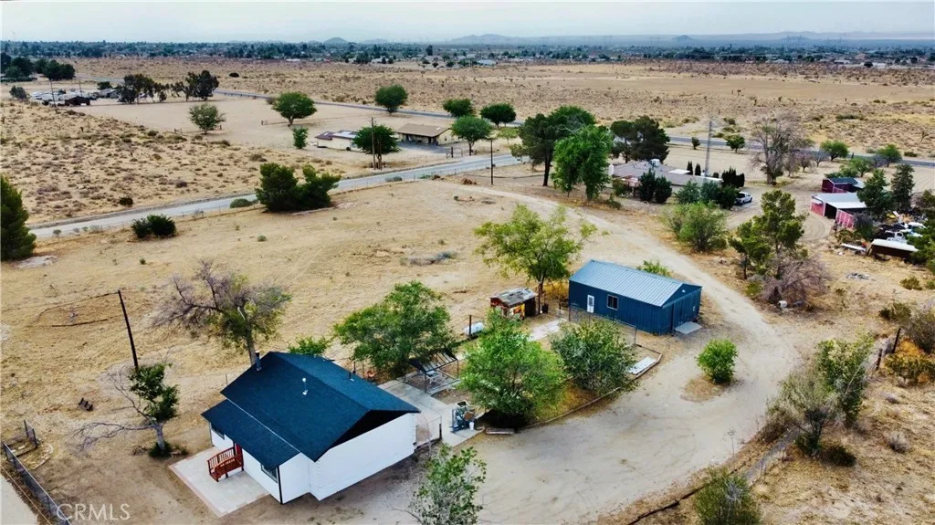 11213 Monte Vista Road, Phelan, California 92371 home-pic-35