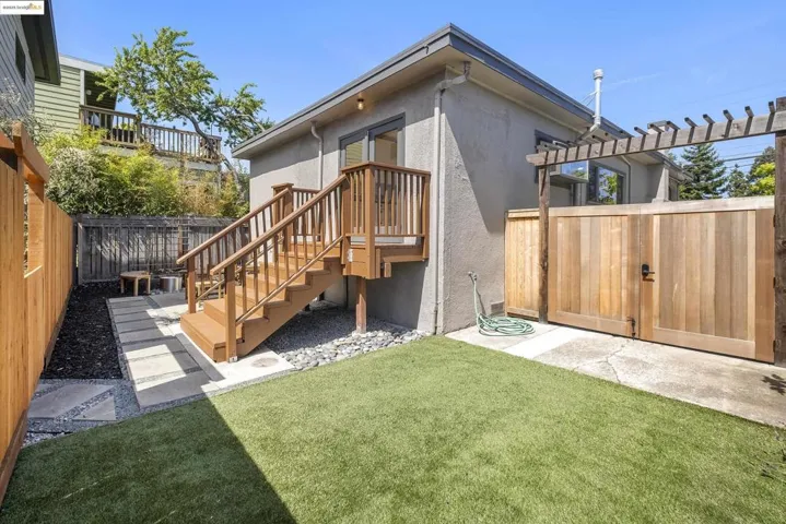 2514 Mathews St, Berkeley, California 94702