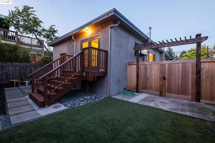 2514 Mathews St, Berkeley, California 94702
