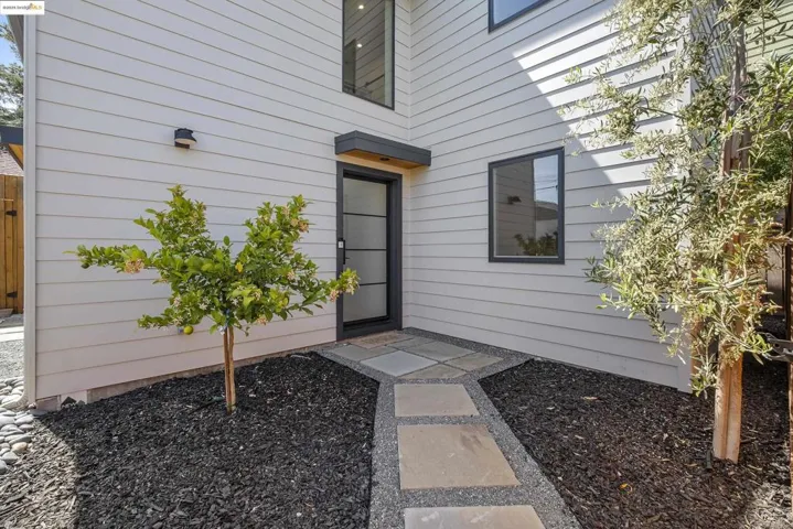 2514 Mathews St, Berkeley, California 94702