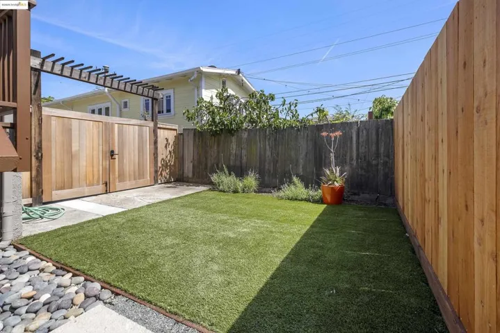 2514 Mathews St, Berkeley, California 94702