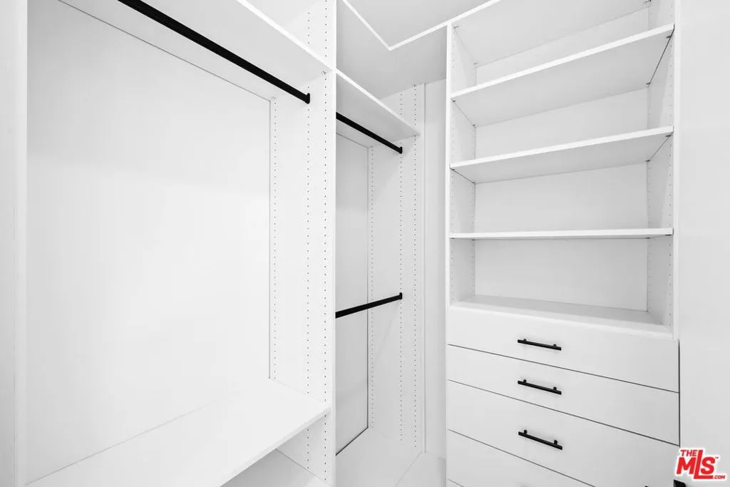 2631 Castle Heights Place, Los Angeles, California 90034 home-pic-29