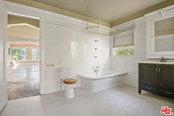 Bedroom 4 & 5 Ensuite