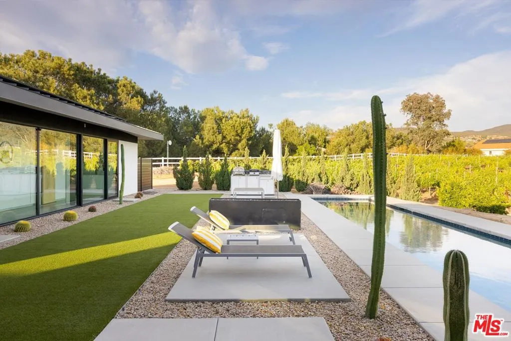 36453 Via El Pais Bonita, Temecula, California 92592 home-pic-25