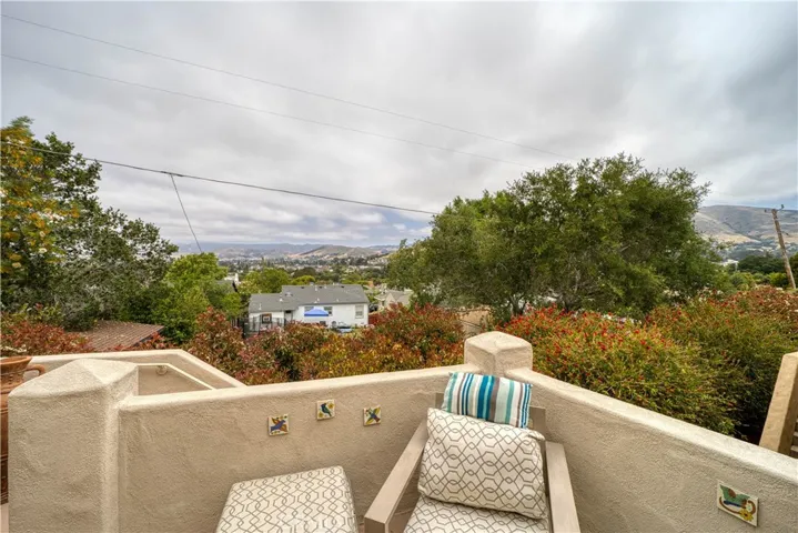 516 Stoneridge Dr, San Luis Obispo, California 93401