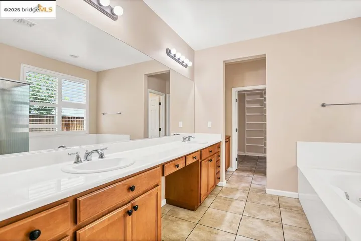 6327 Crystal Springs Cir, Discovery Bay, California 94505