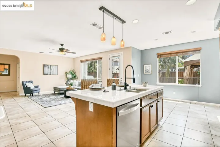 6327 Crystal Springs Cir, Discovery Bay, California 94505