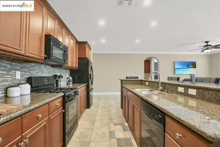 9925 Pyramid Way, Discovery Bay, California 94505