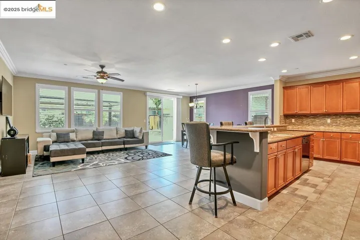 9925 Pyramid Way, Discovery Bay, California 94505