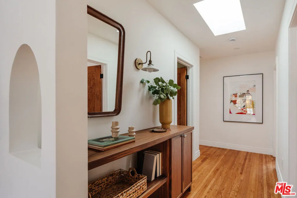 3029 S Norton Avenue, Los Angeles, California 90018 home-pic-32