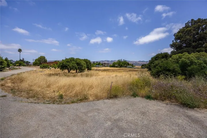 5275 Windmill Way, San Luis Obispo, California 93401