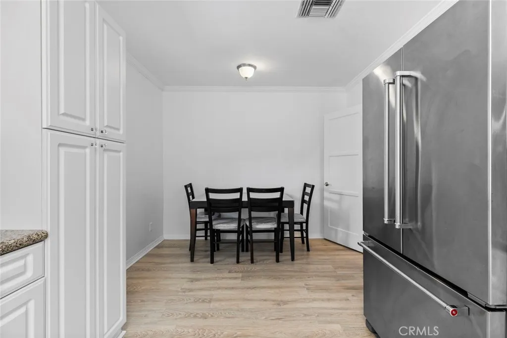 5741 Tobias Avenue, Sherman Oaks, California 91411 home-pic-13