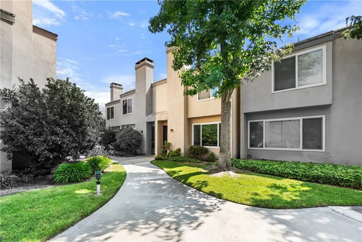 101 W Riverdale Avenue 23, Orange, California 92865
