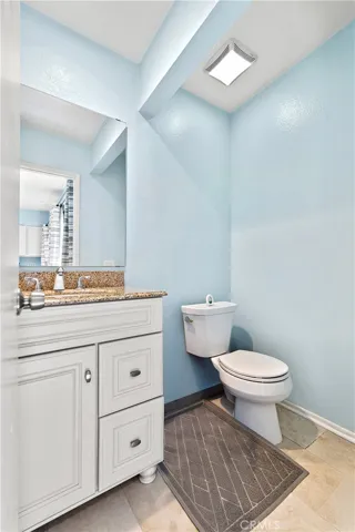 101 W Riverdale Avenue 23, Orange, California 92865