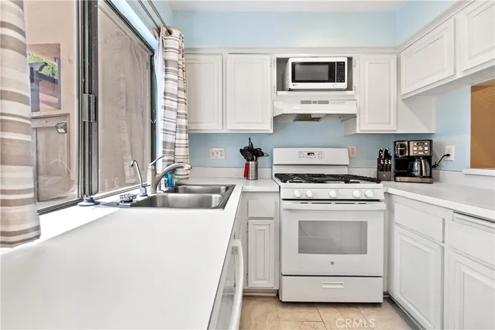 101 W Riverdale Avenue 23, Orange, California 92865