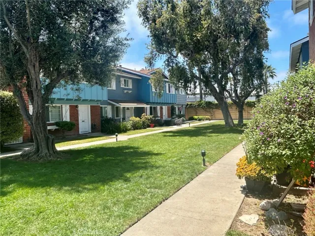 10156 Holburn Drive, Huntington Beach, California 92646