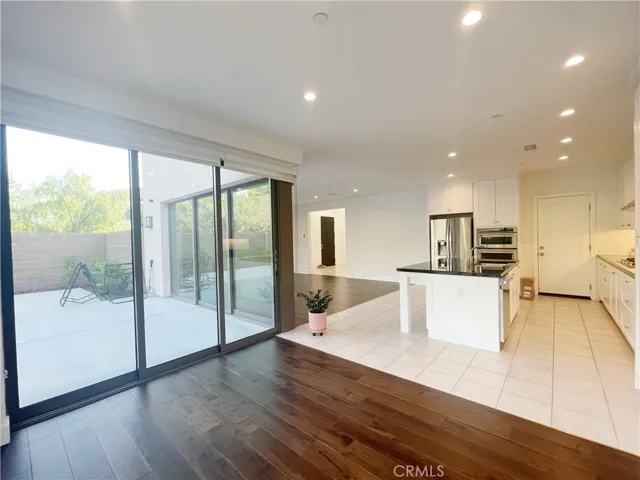 101 Della, Irvine, California 92602
