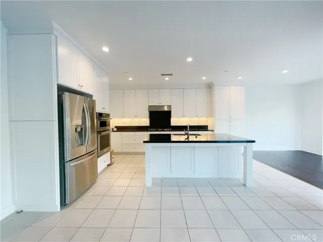 101 Della, Irvine, California 92602