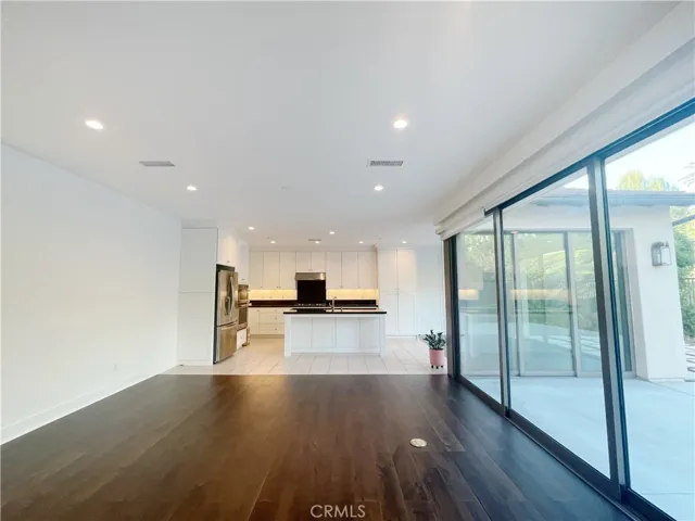 101 Della, Irvine, California 92602