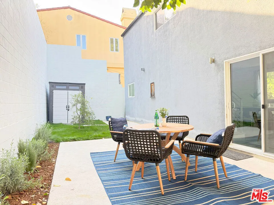 12366 Laurel Terrace Drive, Studio City, California 91604 home-pic-24