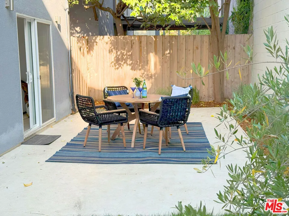 12366 Laurel Terrace Drive, Studio City, California 91604 home-pic-26