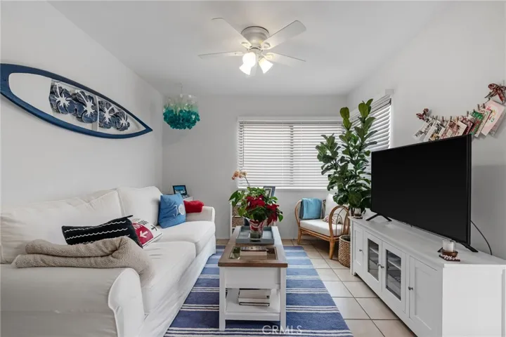 445 Longfellow Avenue, Hermosa Beach, California 90254
