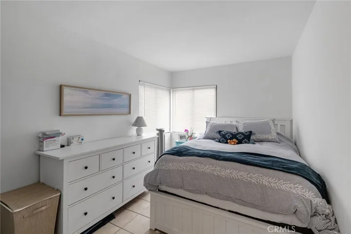 445 Longfellow Avenue, Hermosa Beach, California 90254