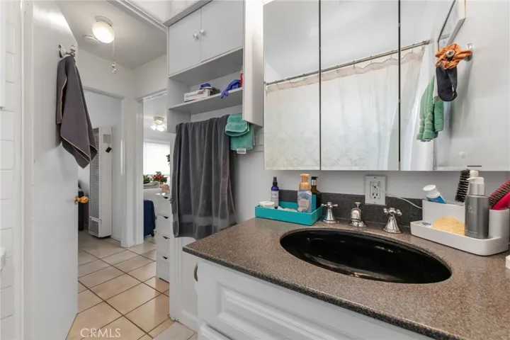 445 Longfellow Avenue, Hermosa Beach, California 90254
