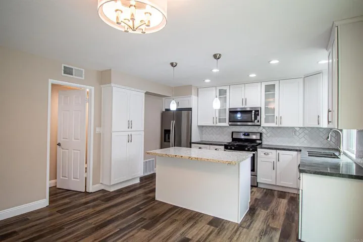 1880 Palisades, Carlsbad, California 92008