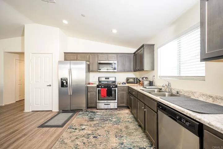 501 Black Cherry Street, San Jacinto, California 92582