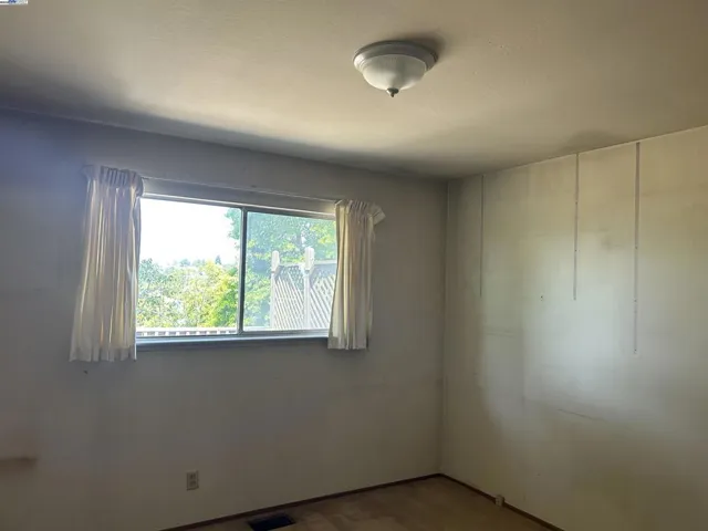 18393 Pepper St, Castro Valley, California 94546