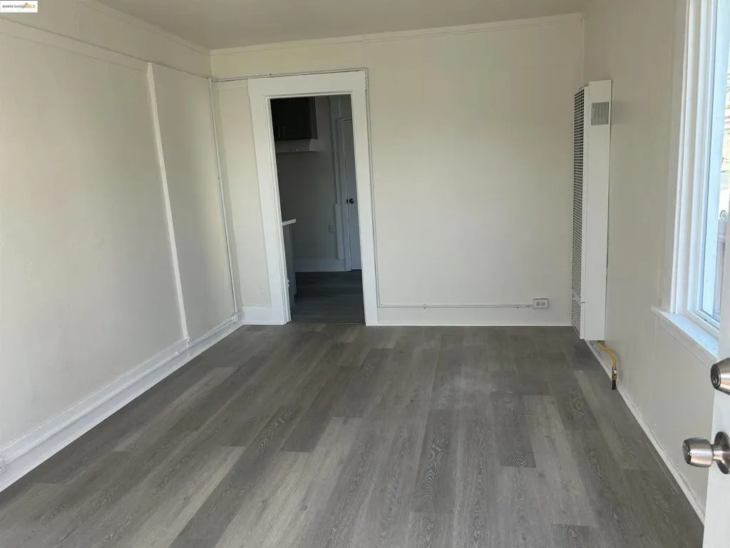 2017 27th Ave, Oakland, California 94601 home-pic-11