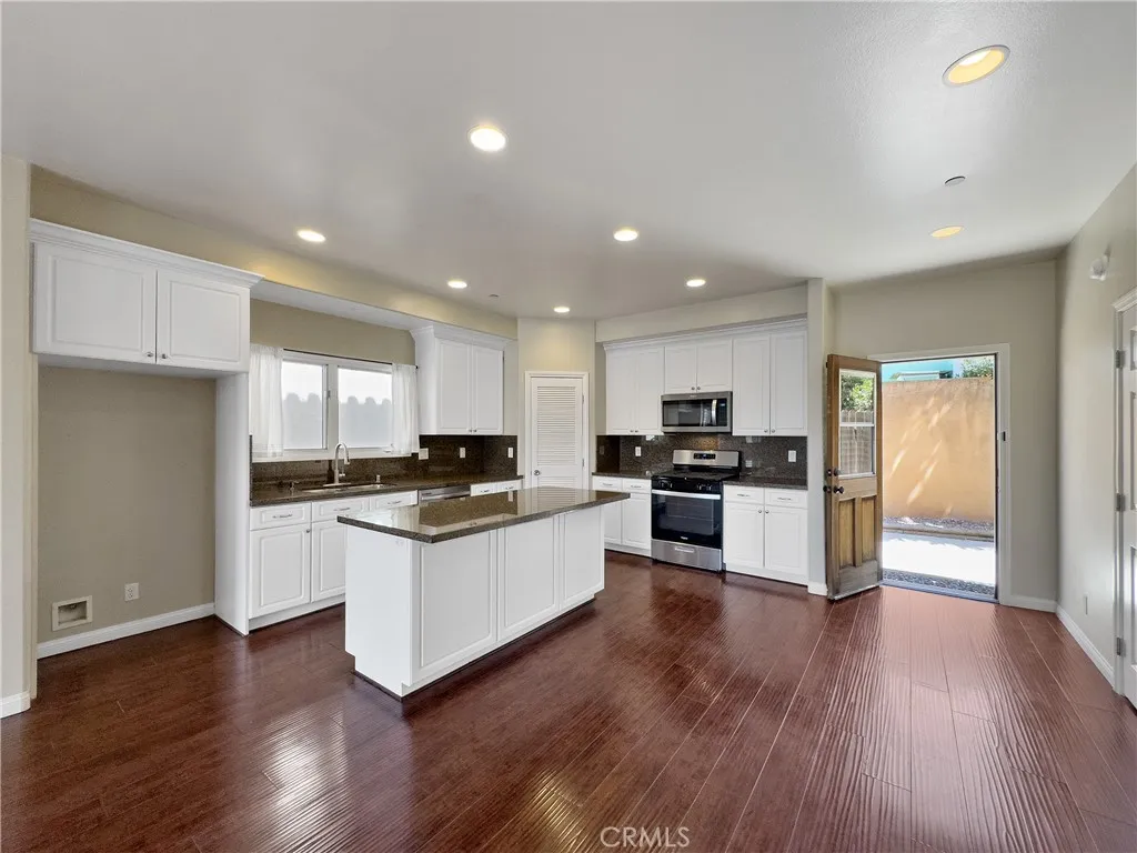 121 Loma Lane, San Clemente, California 92672 home-pic-19