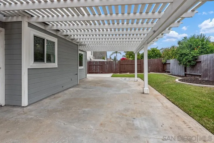14060 Pebble Brook Ln, San Diego, California 92128