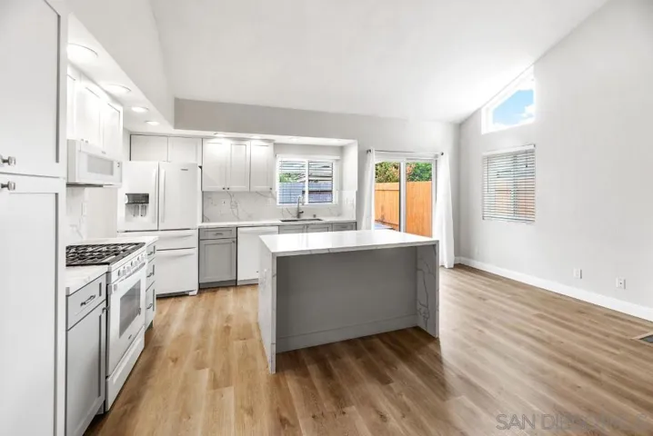 14060 Pebble Brook Ln, San Diego, California 92128