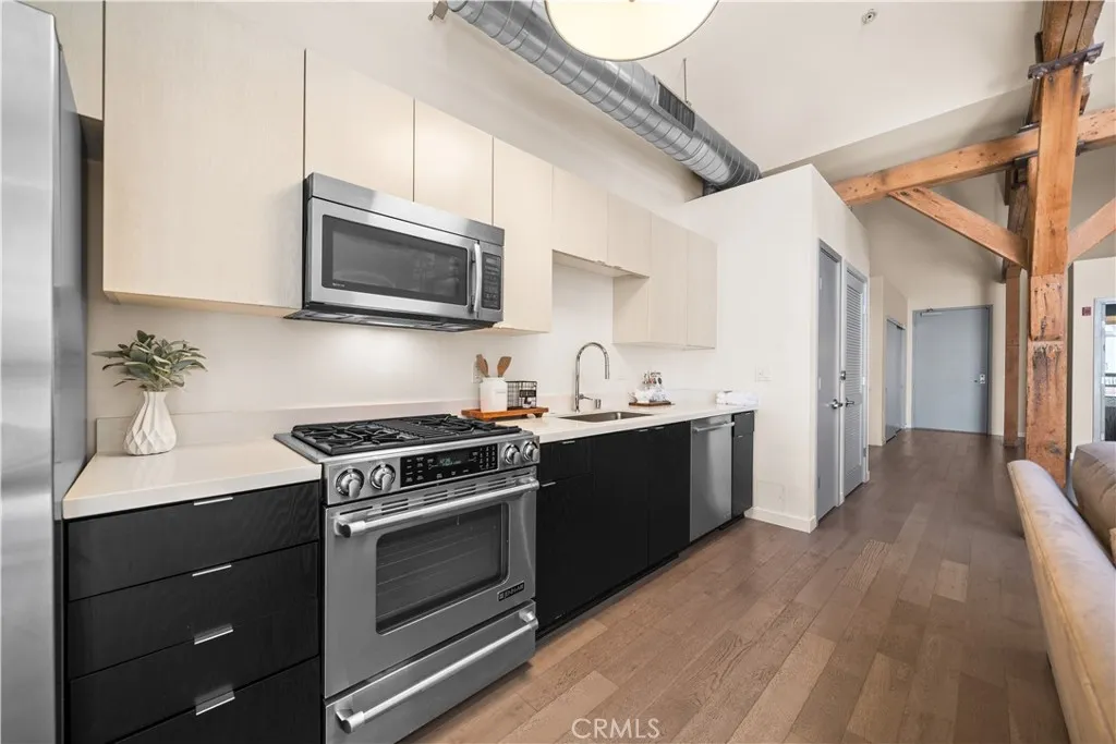 527 Molino Street 213, Los Angeles, California 90013 home-pic-6