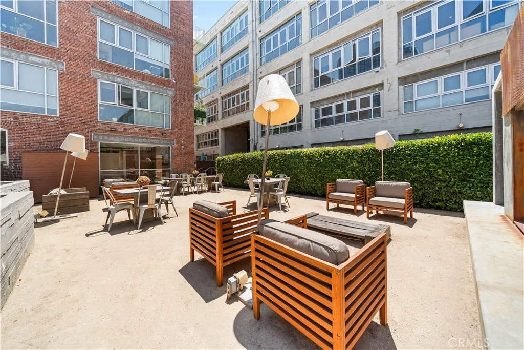 527 Molino Street 213, Los Angeles, California 90013 home-pic-28