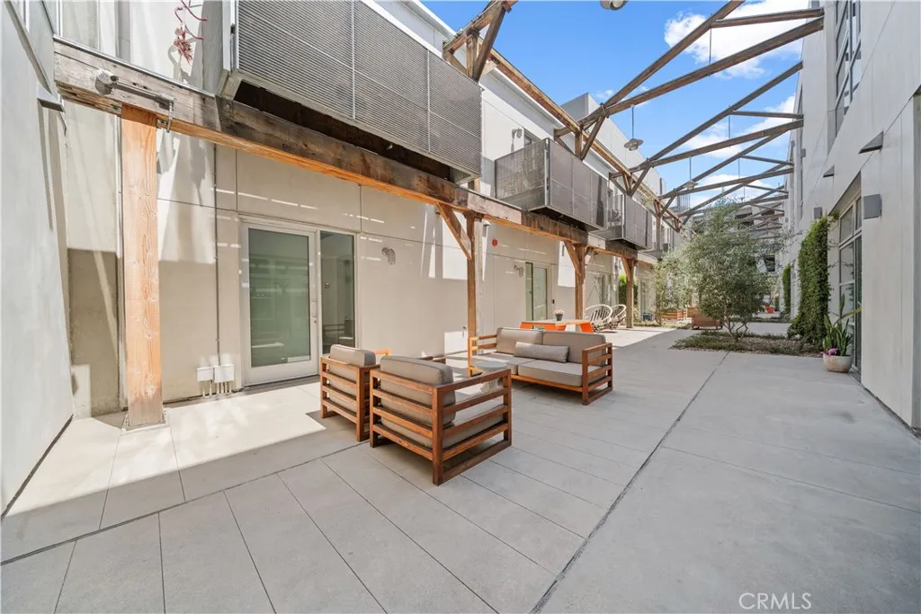527 Molino Street 213, Los Angeles, California 90013 home-pic-31