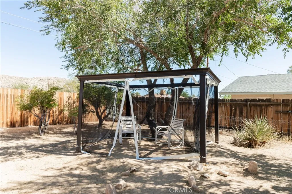 61740 Oleander Drive, Joshua Tree, California 92252 home-pic-35
