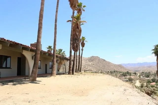 10300 Pine Avenue, Morongo Valley, California 92256 home-pic-25
