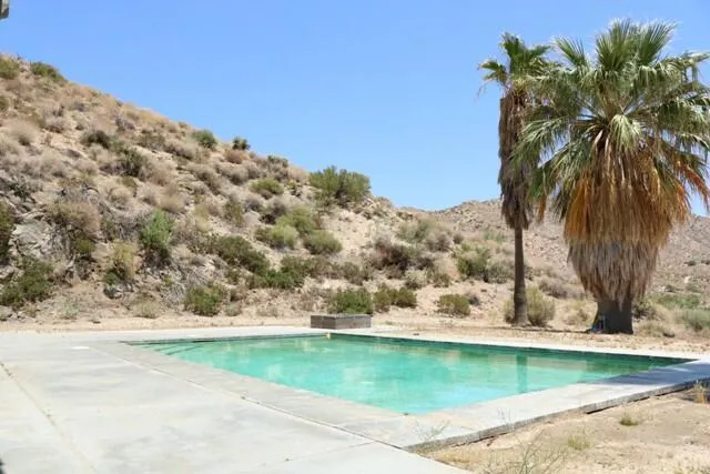 10300 Pine Avenue, Morongo Valley, California 92256 home-pic-9
