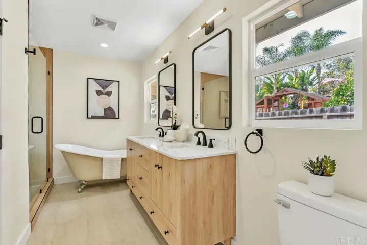 1165 Oak Drive, Vista, California 92084