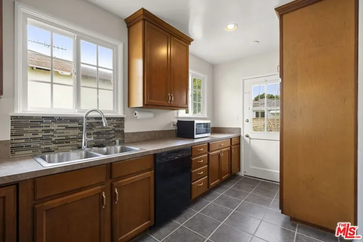 5206 Emporia Avenue, Culver City, California 90230