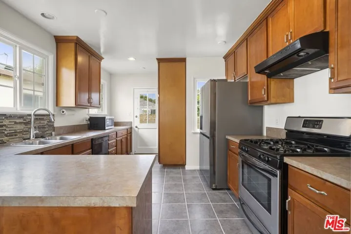 5206 Emporia Avenue, Culver City, California 90230