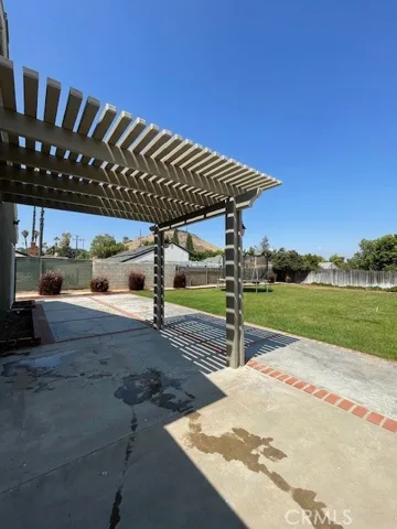 5674 Avenue Juan Bautista, Jurupa Valley, California 92509