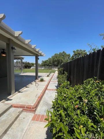 5674 Avenue Juan Bautista, Jurupa Valley, California 92509